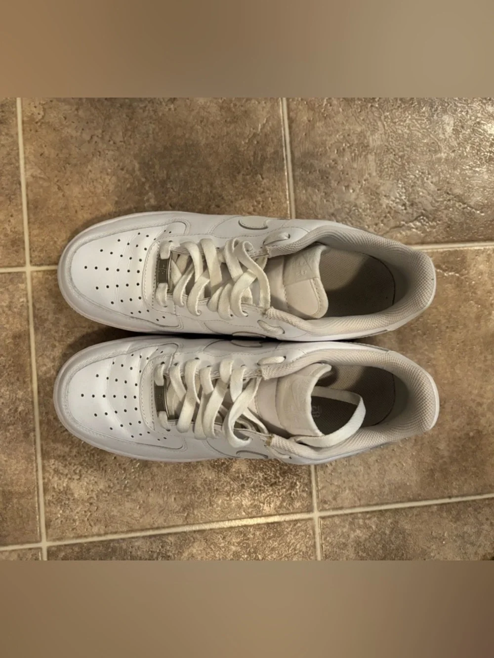 Nike Air Force 1 ‘07 Low Top Sneakers - Picture 4 of 8